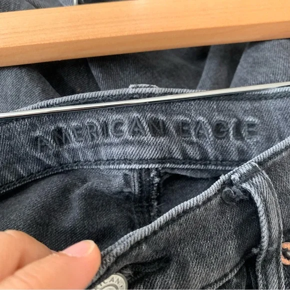 American Eagle 90's bootcut rip knee size 12 - Picture 3 of 10